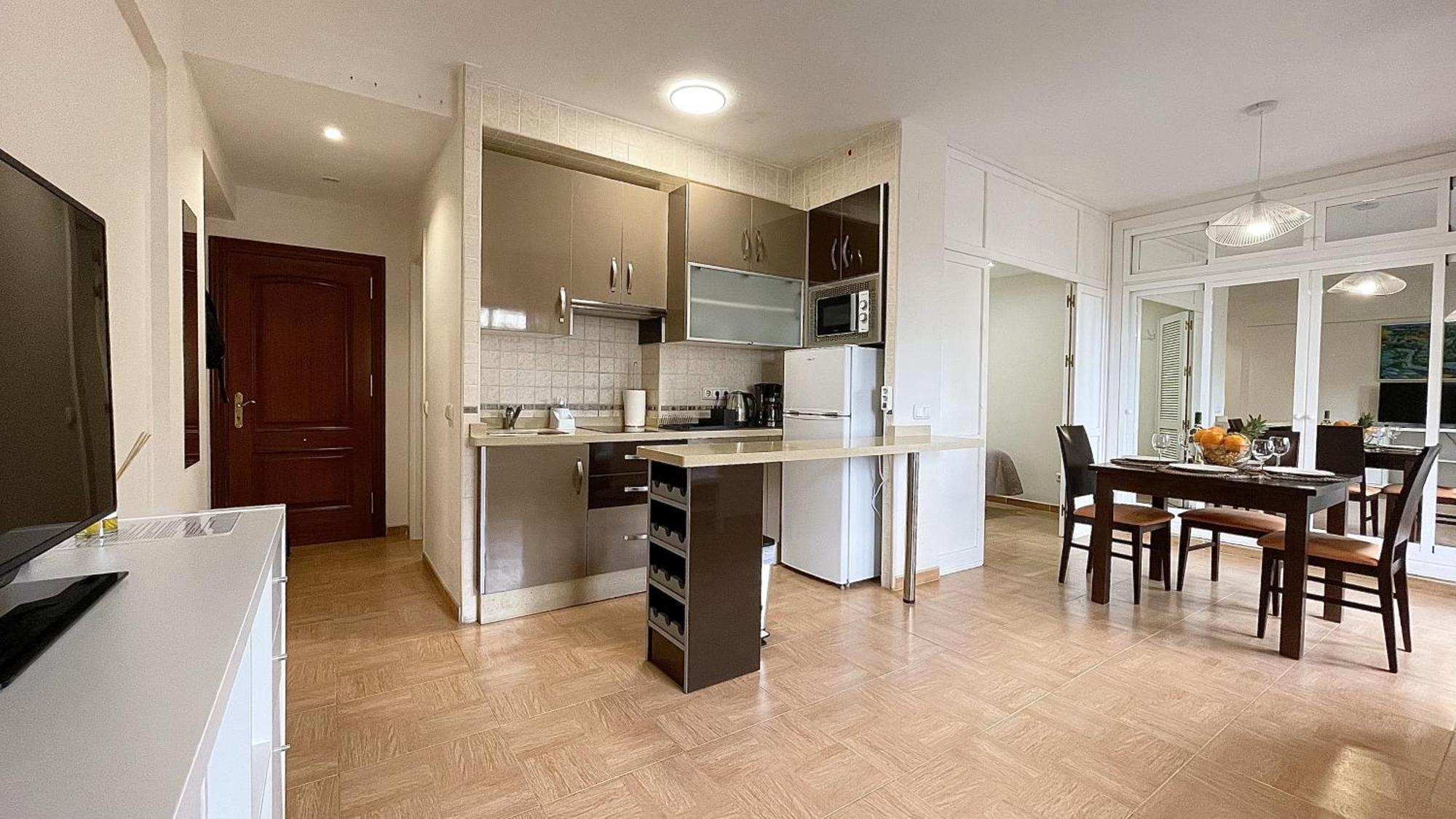 Beachfront 1Br Apartment In Center Of Marbella! Kültér fotó