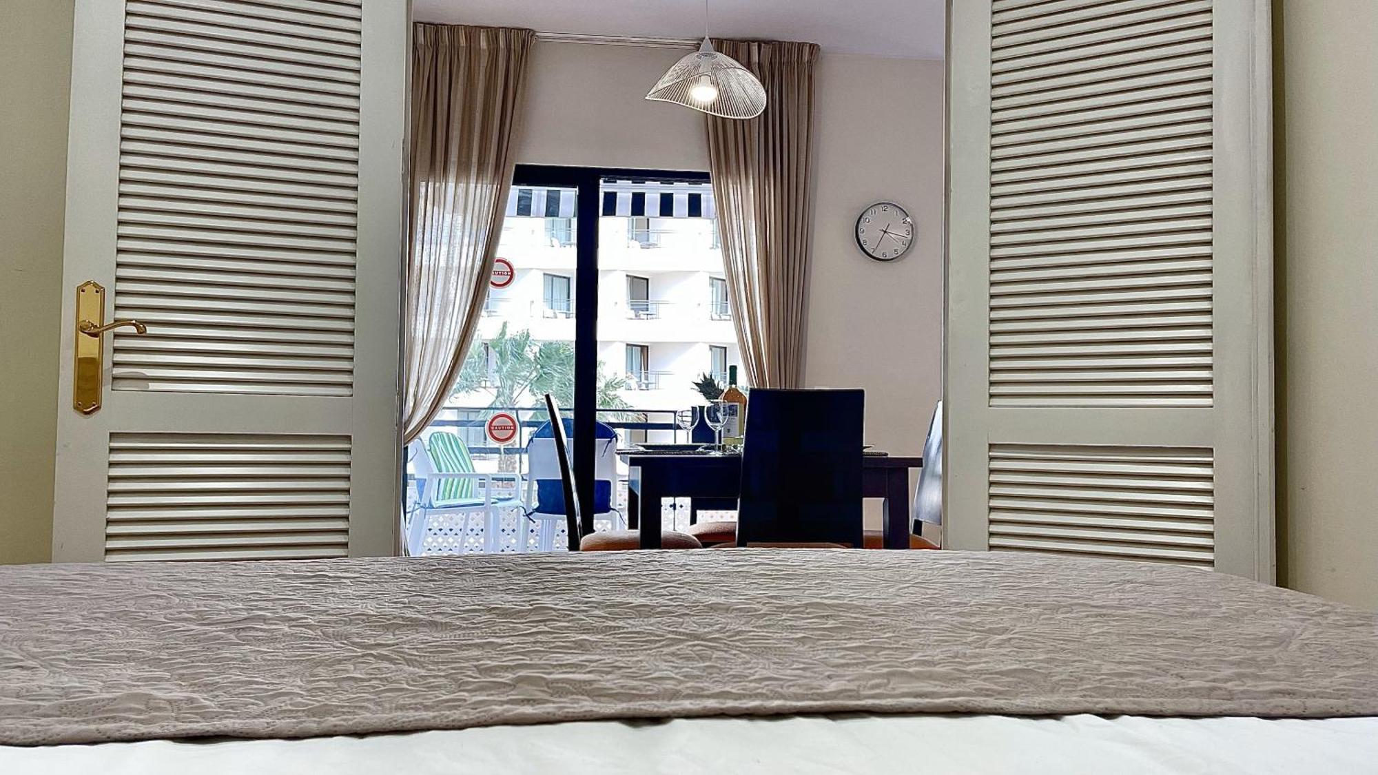 Beachfront 1Br Apartment In Center Of Marbella! Kültér fotó